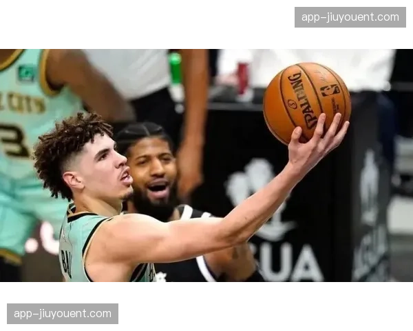 北京首钢铁桶防守体系稳固 进攻端状态持续回暖 北京首钢铁桶防守体系稳固 进攻端状态持续回暖