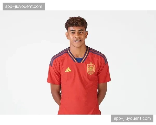 亚马尔13球升至队内射手王 年轻核心承担进攻重任 亚马尔13球升至队内射手王 年轻核心承担进攻重任